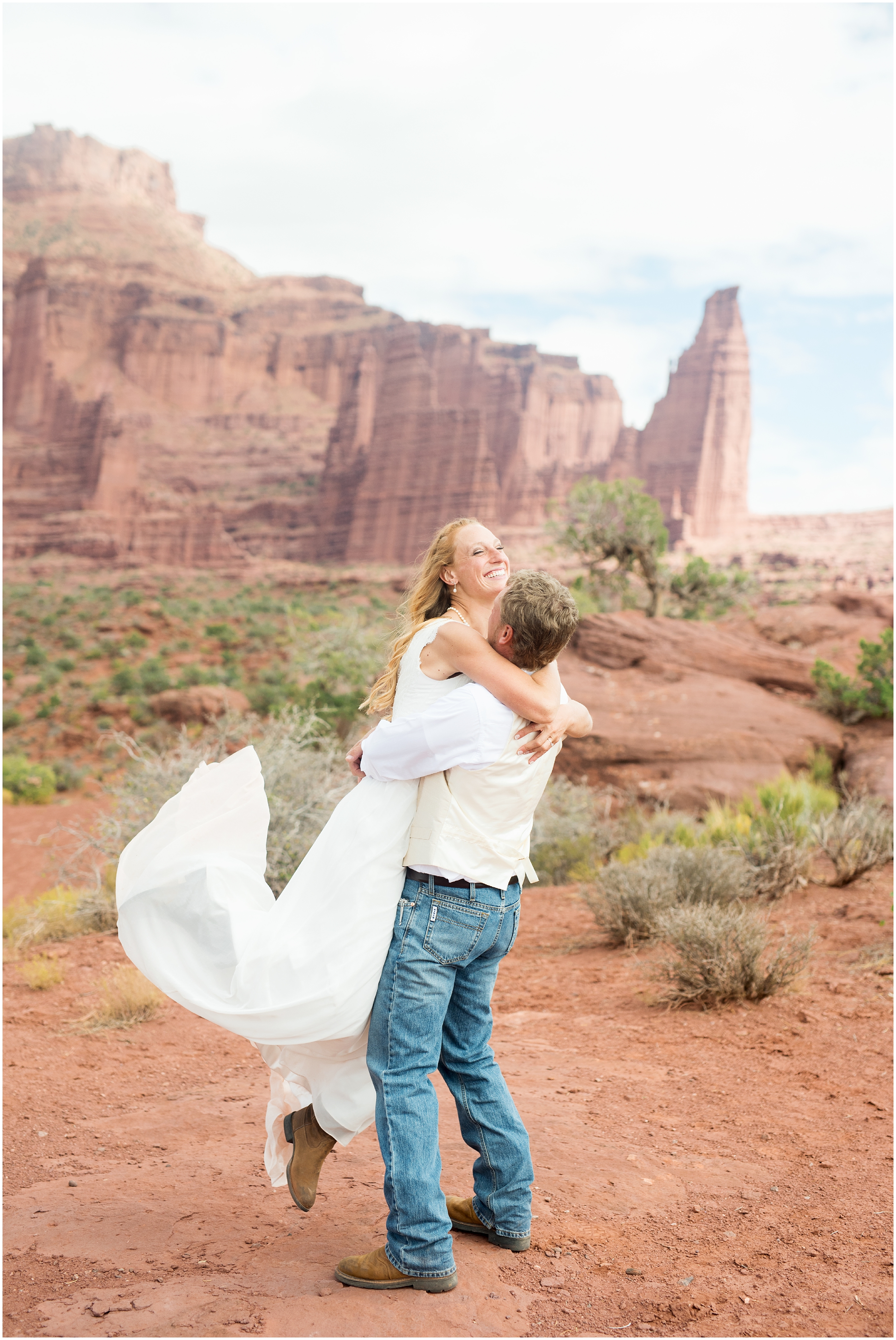 Destination wedding, southern Utah wedding, red rocks wedding, desert wedding, country wedding, cowboy wedding, summer wedding, sunflower wedding flowers, cowboy boots wedding , Utah wedding photographers, Utah wedding photographer, Utah wedding photography, Utah county wedding photography, Utah county wedding photographer, salt lake city photographers, salt lake city wedding photography, salt lake photographers, salt lake city photographers, photographers in Utah, Utah photography, photography Utah, photographer Utah, Kristina Curtis photography, Kristina Curtis Photographer, www.kristinacurtisphotography.com