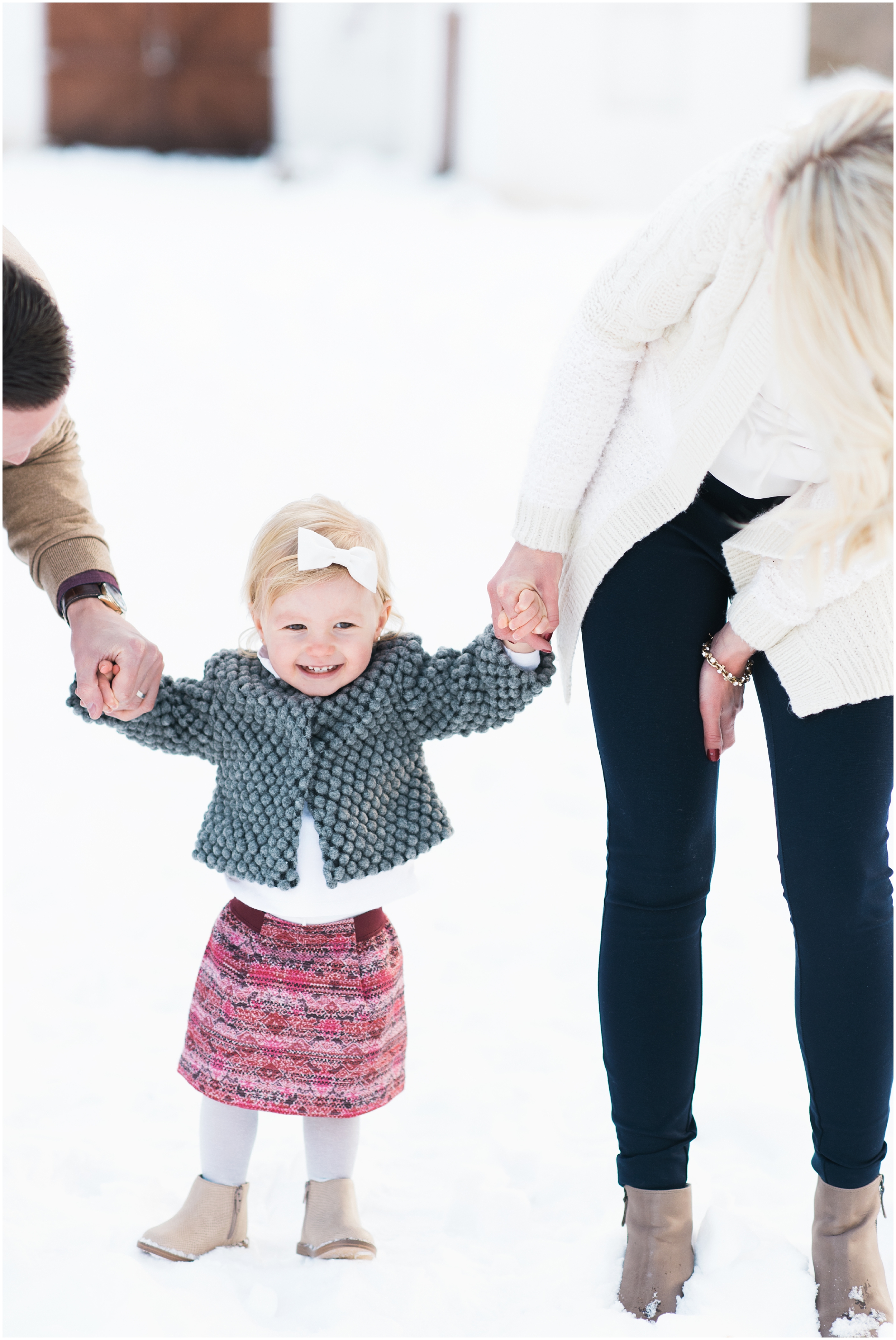 Utah family photos, winter family photos, mountain family photos, Christmas photos, maternity photography Utah, Utah newborn photographer, Utah newborn photography, family photographers in Utah, Utah family photographer, family photos Utah, Kristina Curtis photography, Kristina Curtis Photographer, www.kristinacurtisphotography.com