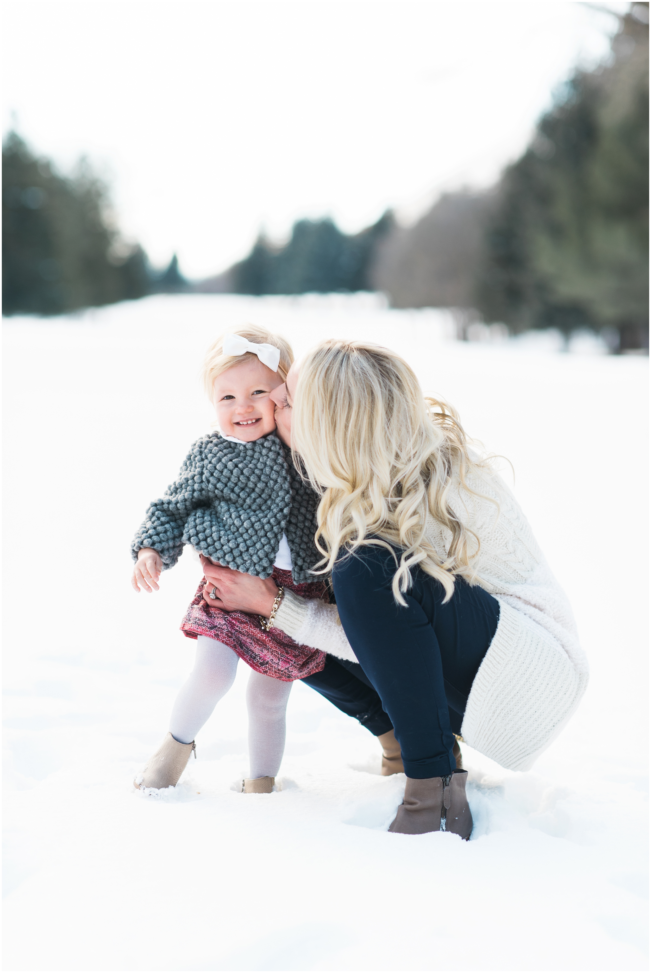 Utah family photos, winter family photos, mountain family photos, Christmas photos, maternity photography Utah, Utah newborn photographer, Utah newborn photography, family photographers in Utah, Utah family photographer, family photos Utah, Kristina Curtis photography, Kristina Curtis Photographer, www.kristinacurtisphotography.com