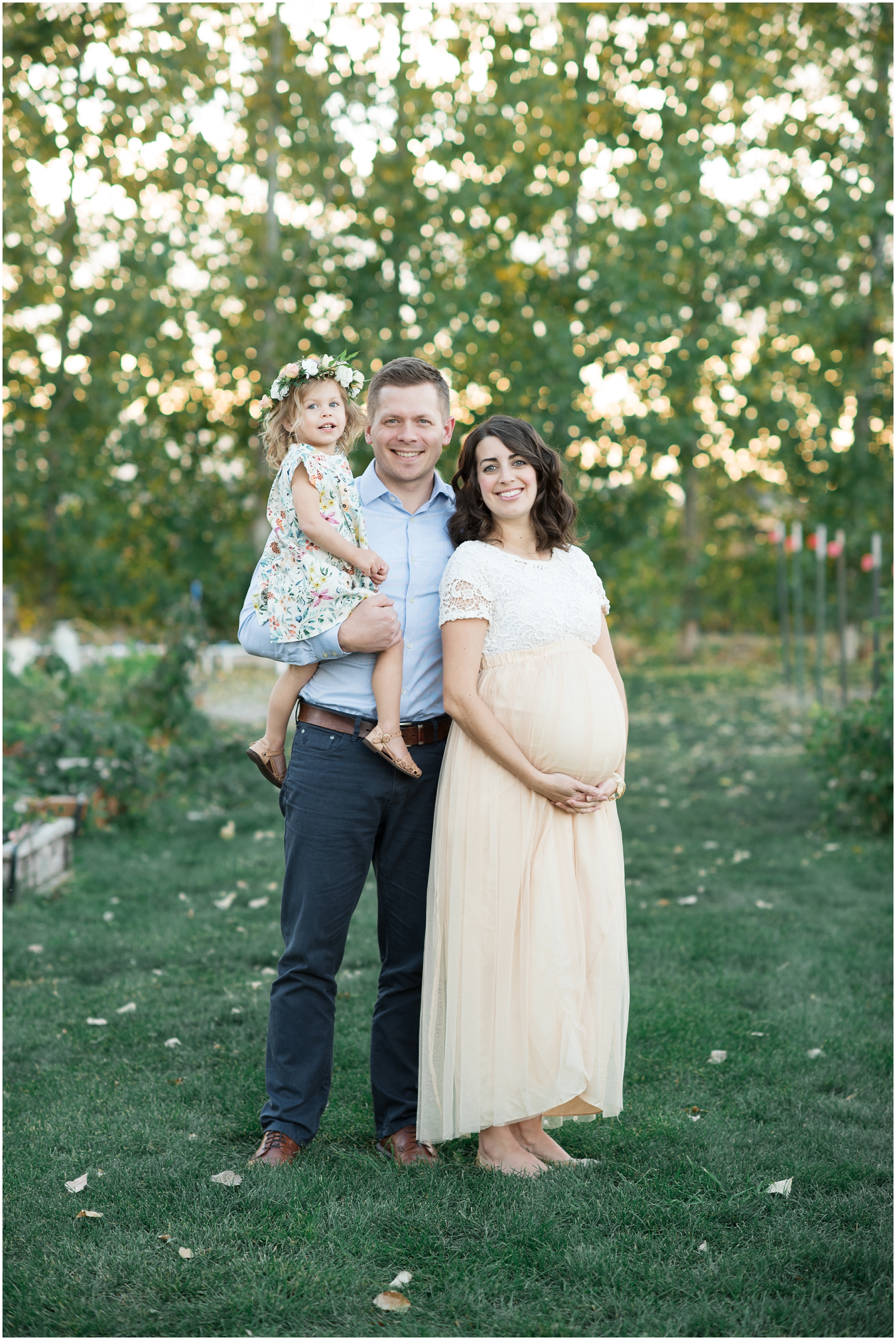 Outdoor family photos, maternity photography Utah, Utah newborn photographer, Utah newborn photography, family photographers in Utah, Utah family photographer, family photos Utah, Kristina Curtis photography, Kristina Curtis Photographer, www.kristinacurtisphotography.com