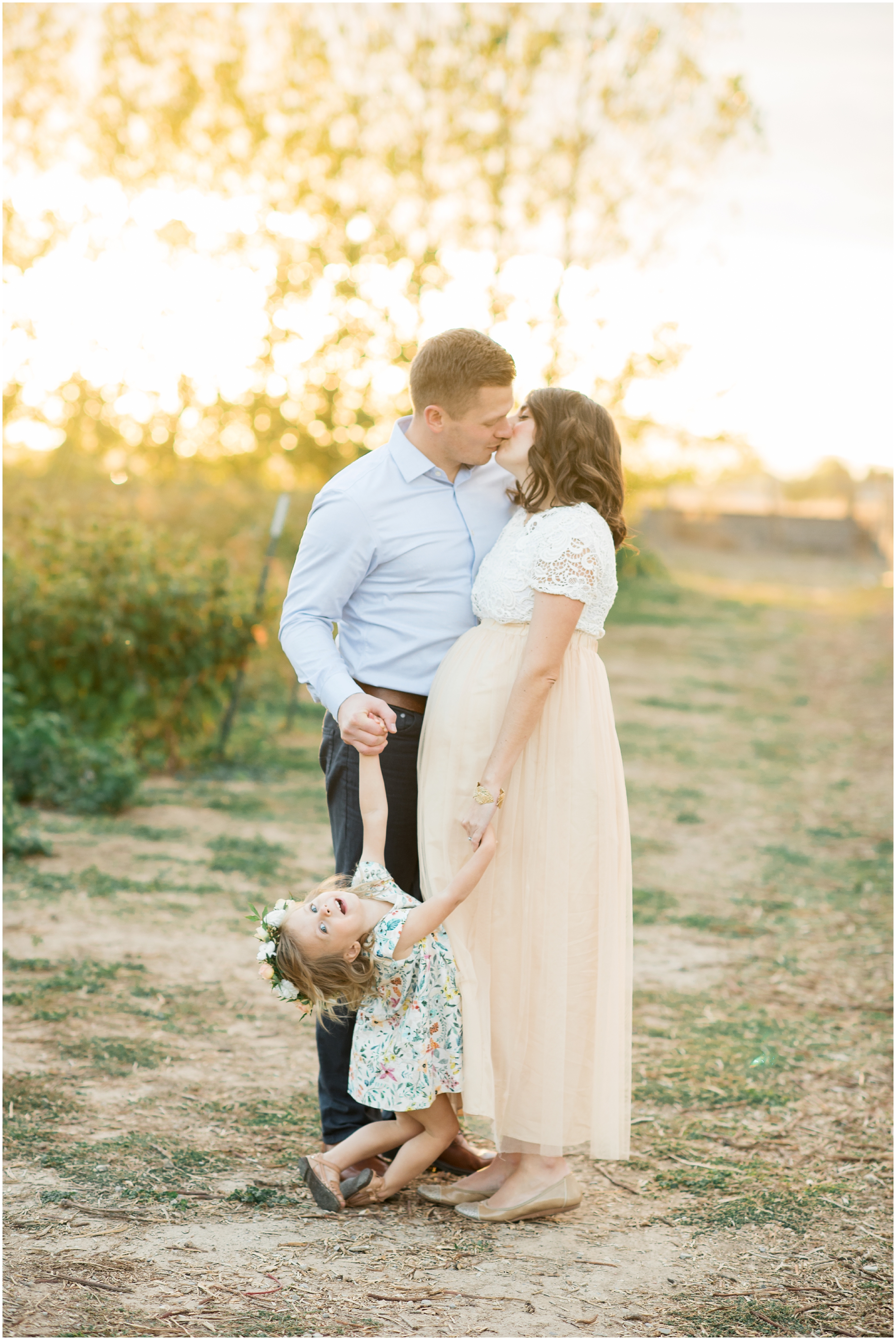 Outdoor family photos, maternity photography Utah, Utah newborn photographer, Utah newborn photography, family photographers in Utah, Utah family photographer, family photos Utah, Kristina Curtis photography, Kristina Curtis Photographer, www.kristinacurtisphotography.com