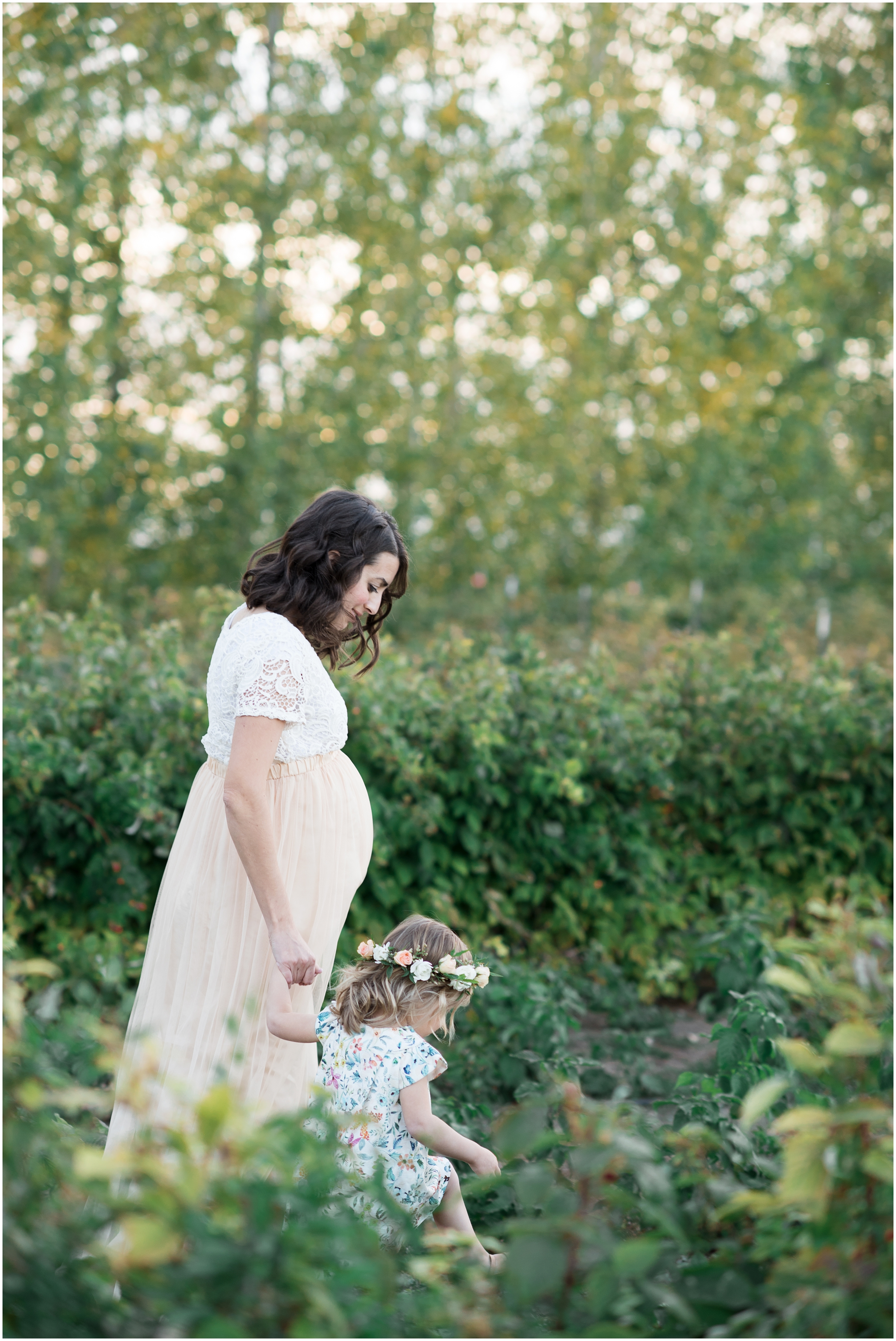 Outdoor family photos, maternity photography Utah, Utah newborn photographer, Utah newborn photography, family photographers in Utah, Utah family photographer, family photos Utah, Kristina Curtis photography, Kristina Curtis Photographer, www.kristinacurtisphotography.com