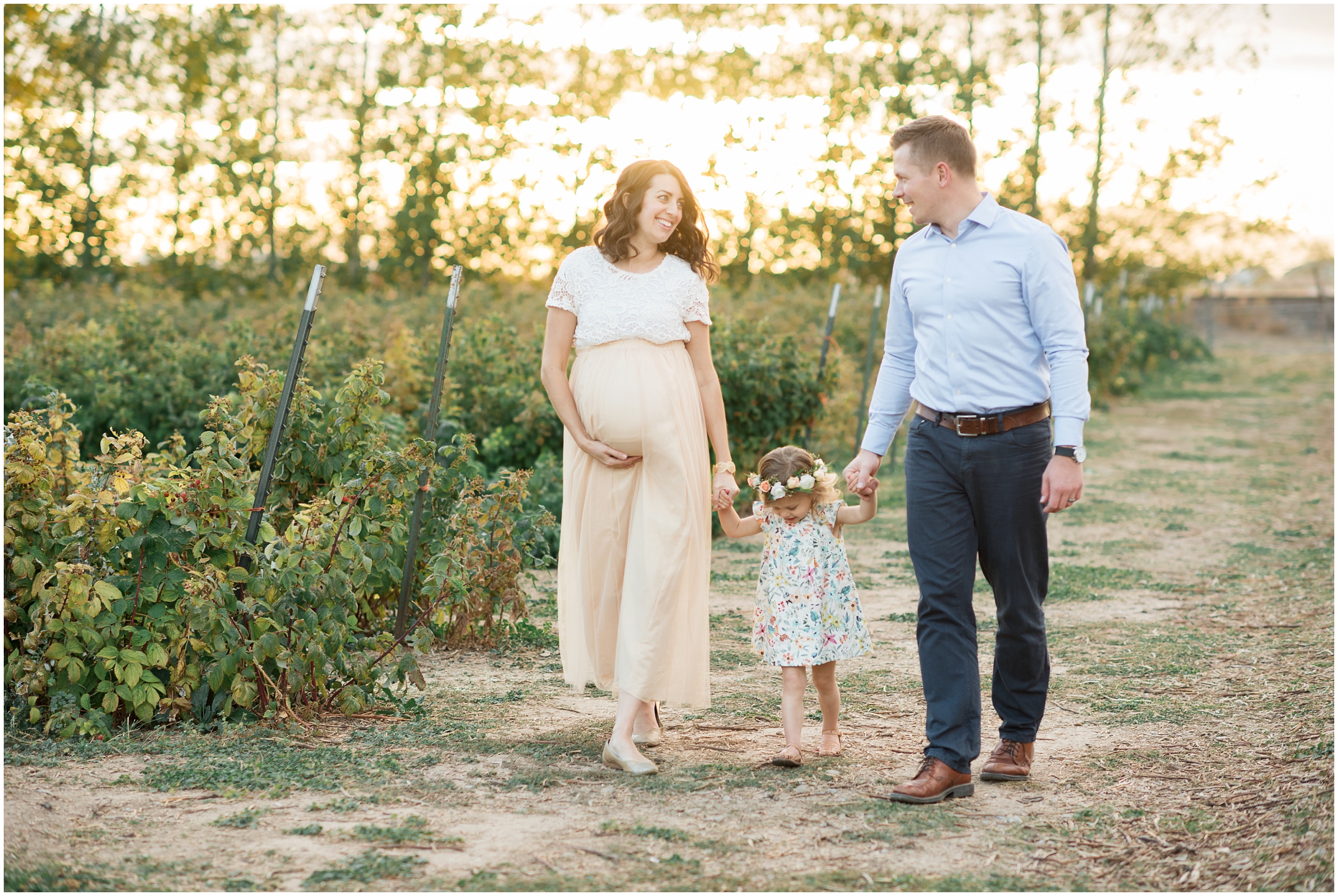 Outdoor family photos, maternity photography Utah, Utah newborn photographer, Utah newborn photography, family photographers in Utah, Utah family photographer, family photos Utah, Kristina Curtis photography, Kristina Curtis Photographer, www.kristinacurtisphotography.com