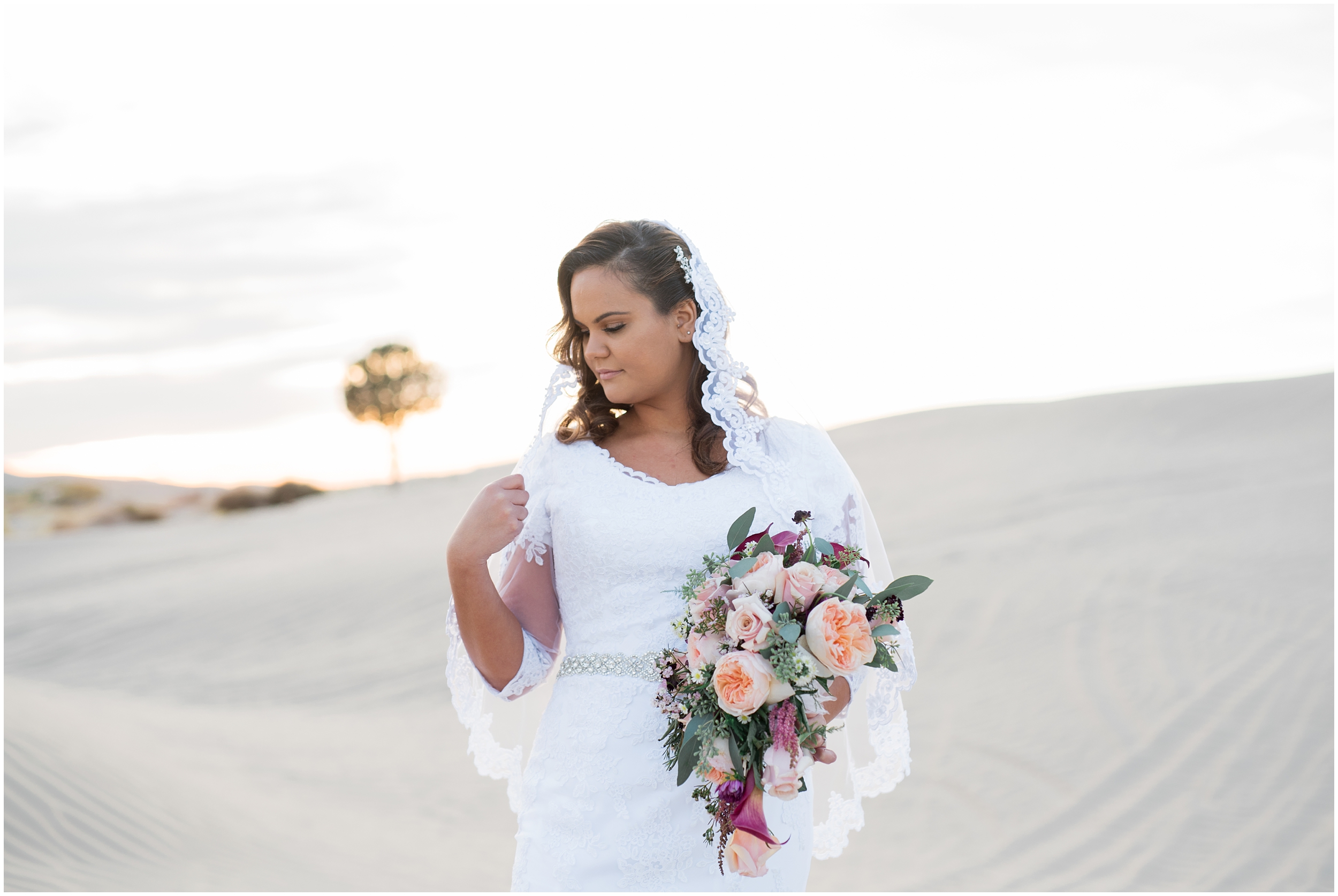 sand dunes, sand dunes wedding, white wedding, fall flowers, golden light, wedding photographer, utah destination wedding, couples, utah photographer, Kristina Curtis photography, Kristina Curtis Photographer, www.kristinacurtisphotography.com